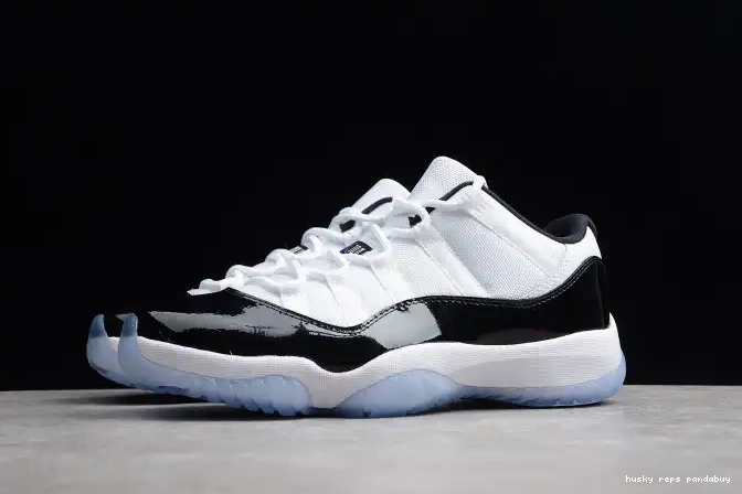 Rep Husky Low  11 Retro White 528895-153 Air 